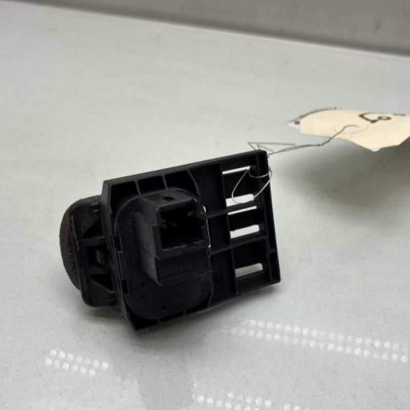 Bouton de coffre PEUGEOT 407 Photo n°2