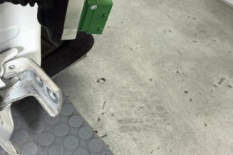 Porte avant droit PEUGEOT 208 1