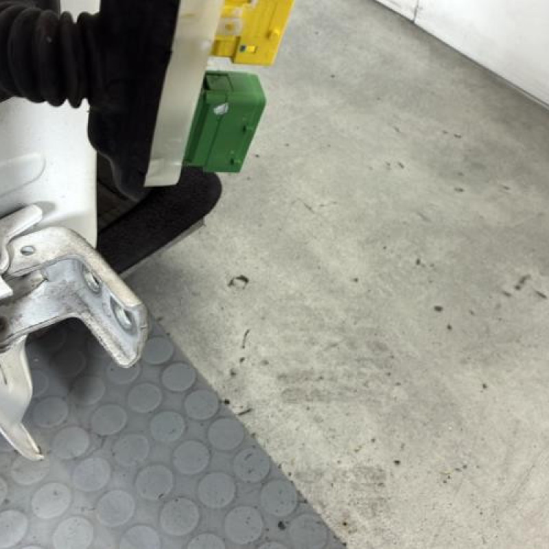 Porte avant droit PEUGEOT 208 1 Photo n°5