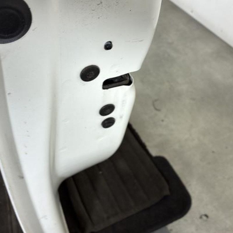 Porte avant gauche PEUGEOT 208 1 Photo n°3