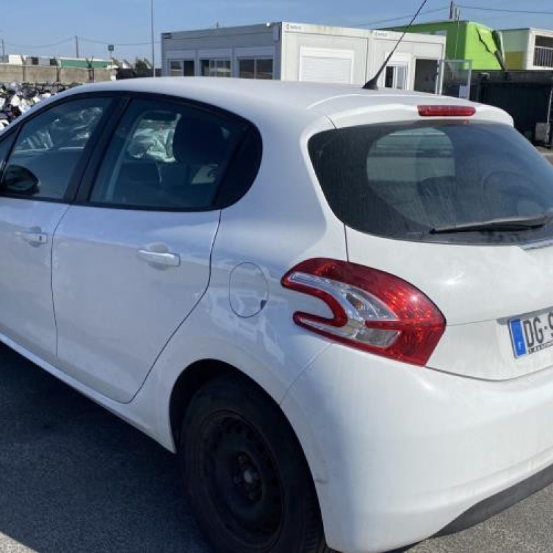Plage arriere PEUGEOT 208 1 Photo n°8