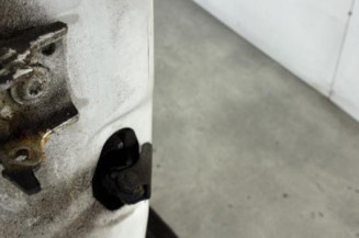 Porte avant droit PEUGEOT 208 1