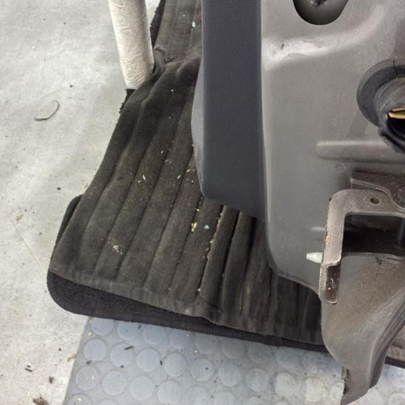 Porte arriere gauche PEUGEOT 208 1 Photo n°5