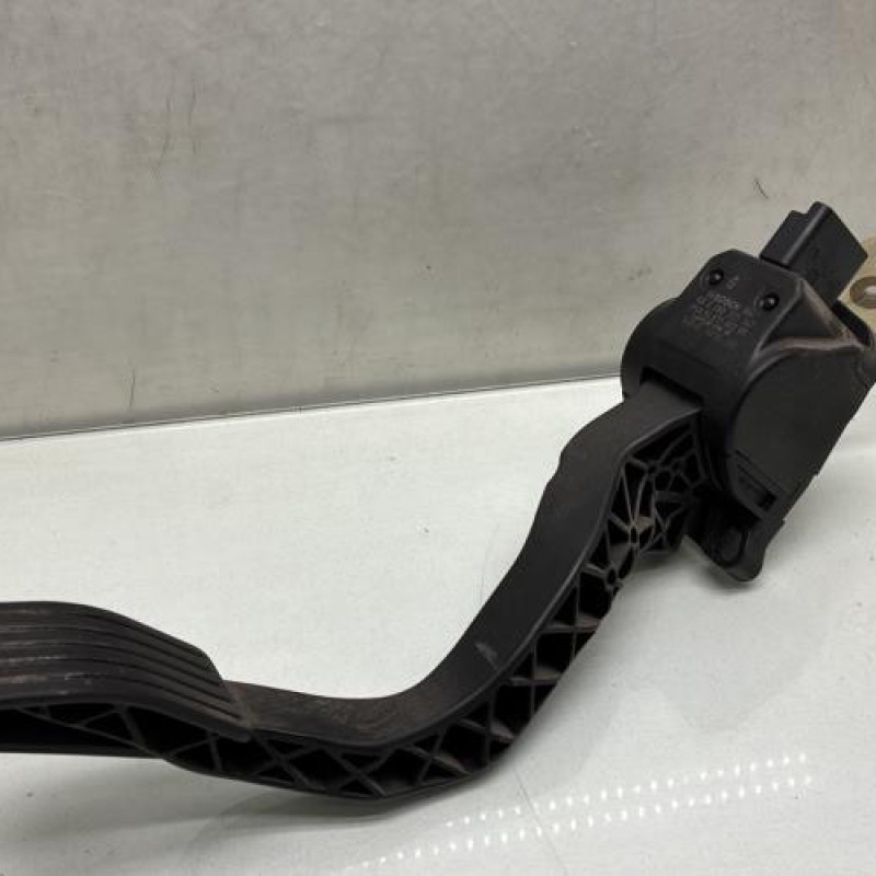 Pedale d'accelerateur PEUGEOT 206+ Photo n°1