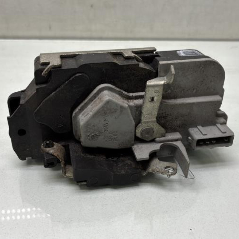 Serrure arriere droit PEUGEOT 206+ Photo n°2