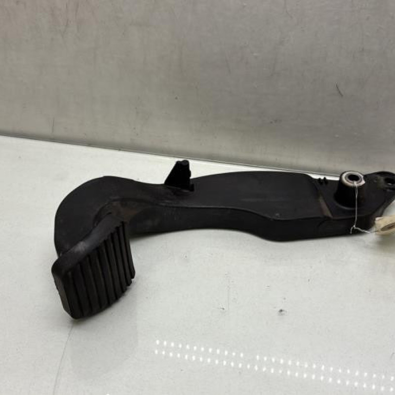 Pedale d'embrayage PEUGEOT 206+ Photo n°3