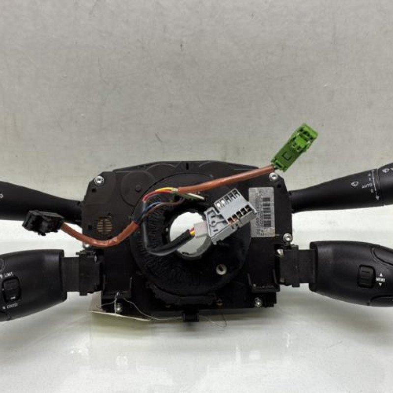 Com (Bloc Contacteur Tournant+Commodo Essuie Glace+Commodo Phare) PEUGEOT 407 Photo n°1