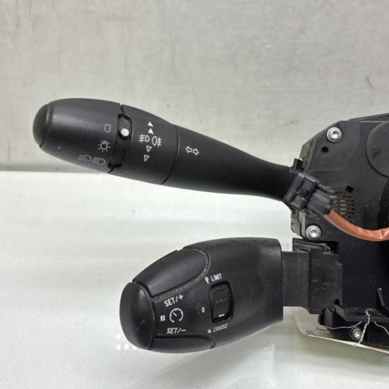 Com (Bloc Contacteur Tournant+Commodo Essuie Glace+Commodo Phare) PEUGEOT 407 Photo n°2