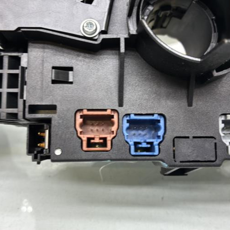 Com (Bloc Contacteur Tournant+Commodo Essuie Glace+Commodo Phare) PEUGEOT 407 Photo n°7