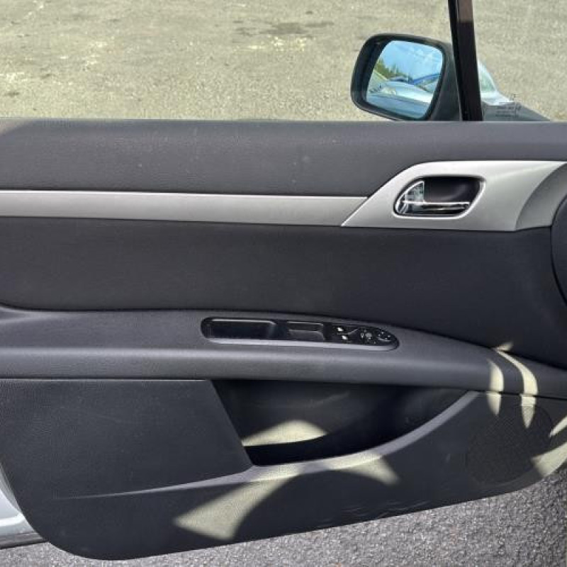 Feu arriere stop central PEUGEOT 407 Photo n°12