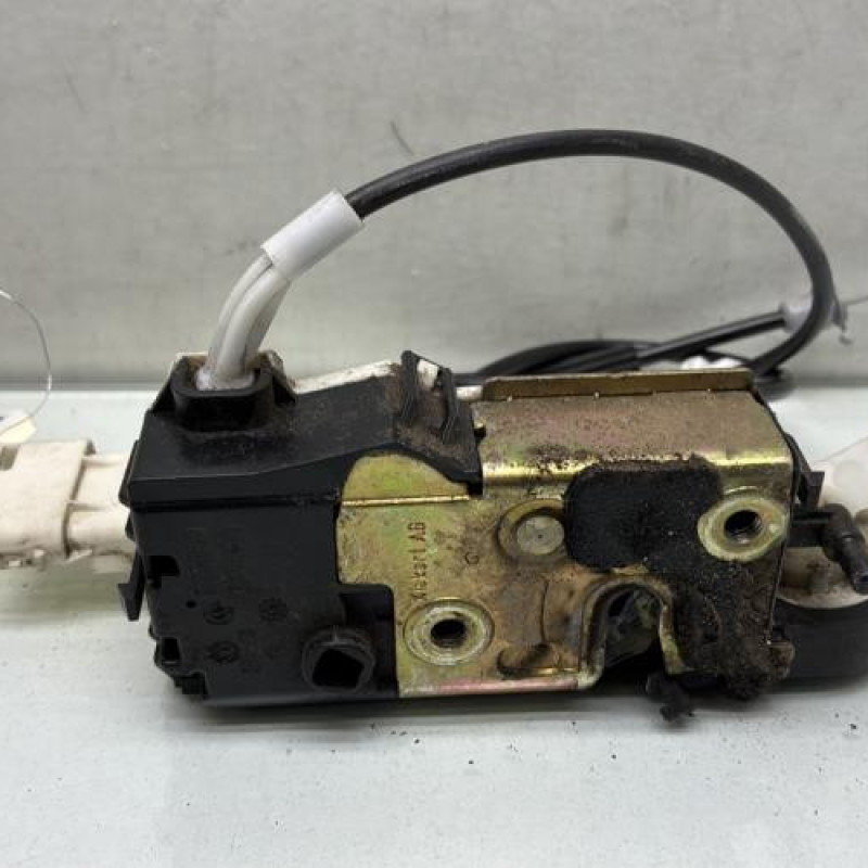 Serrure avant gauche PEUGEOT 407 Photo n°1