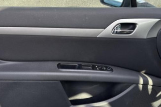 Serrure avant gauche PEUGEOT 407