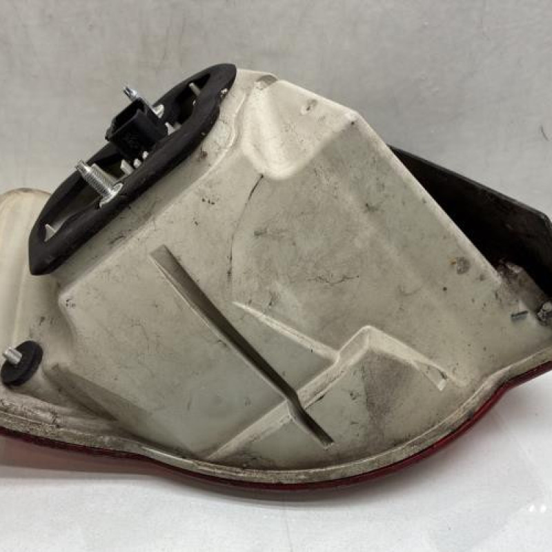 Feu arriere principal droit (feux) VOLKSWAGEN JETTA 3 Photo n°4