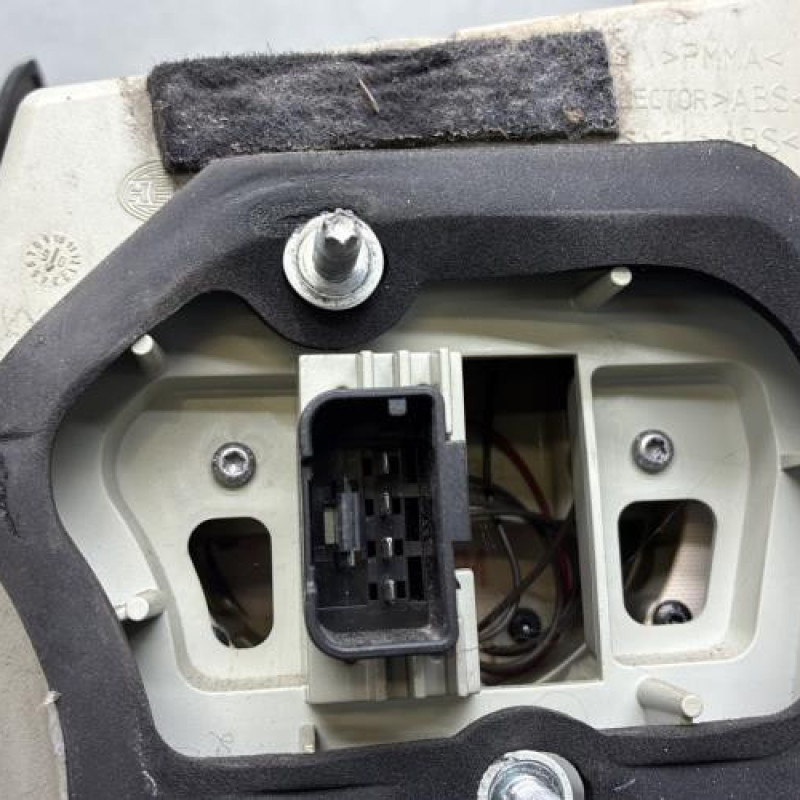 Feu arriere principal gauche (feux) VOLKSWAGEN JETTA 3 Photo n°3