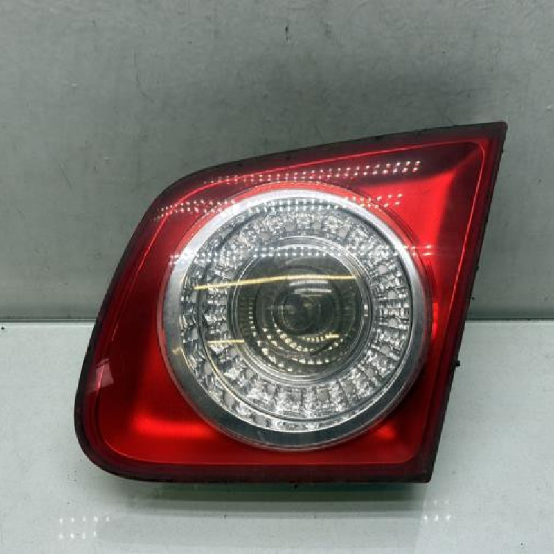 Feu arriere secondaire droit (feux) VOLKSWAGEN JETTA 3 Photo n°1