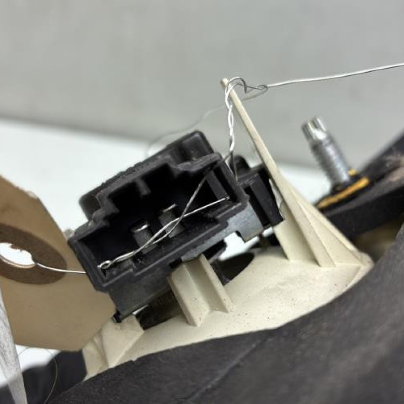 Feu arriere secondaire droit (feux) VOLKSWAGEN JETTA 3 Photo n°4