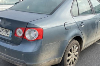 Feu arriere secondaire droit (feux) VOLKSWAGEN JETTA 3