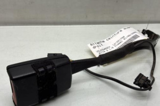 Attache ceinture avant droit VOLKSWAGEN JETTA 3 Photo n°1