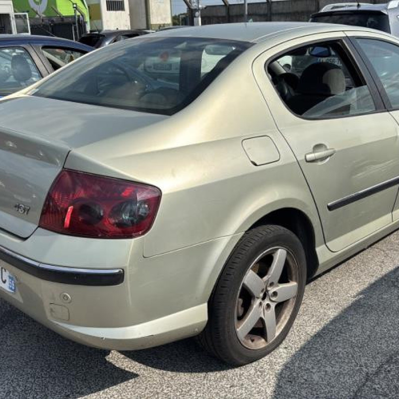 Feu arriere stop central PEUGEOT 407 Photo n°7