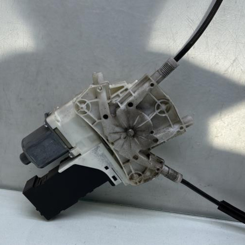 Leve vitre electrique avant gauche PEUGEOT 407 Photo n°2