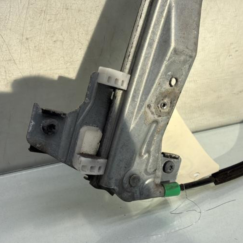 Leve vitre electrique avant gauche PEUGEOT 407 Photo n°5