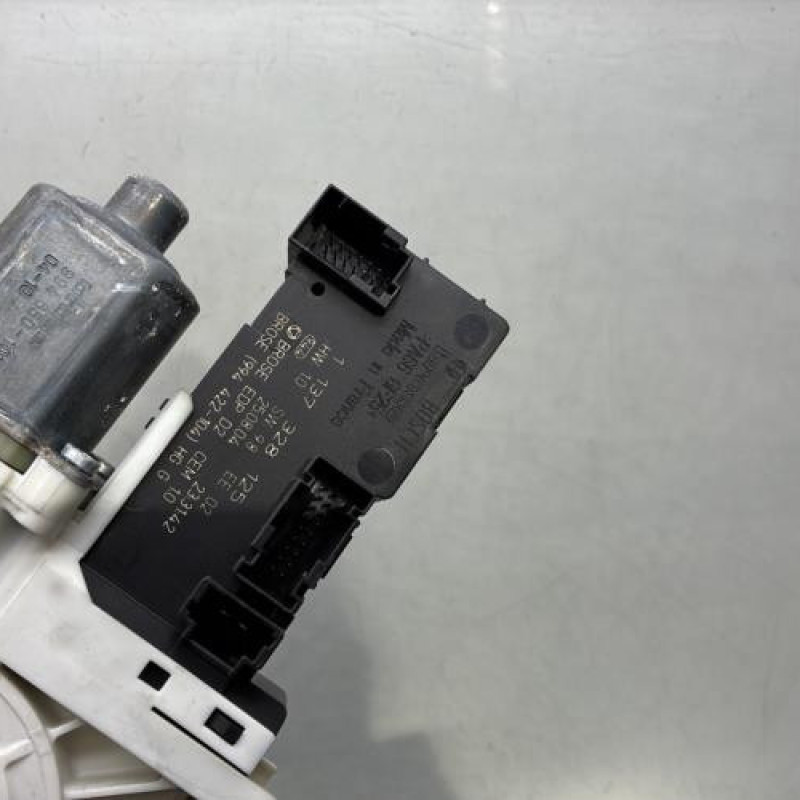 Leve vitre electrique avant gauche PEUGEOT 407 Photo n°7