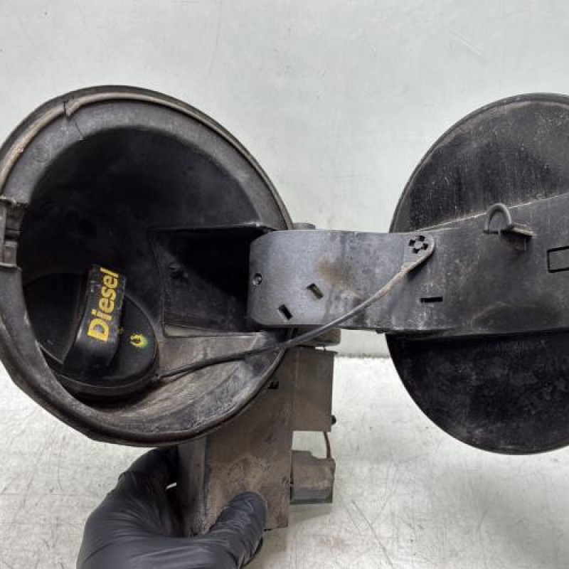 Trappe d'essence FORD FOCUS 2 Photo n°4