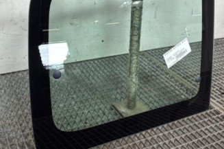 Custode arriere droit PEUGEOT PARTNER 1