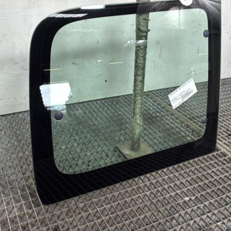 Custode arriere droit PEUGEOT PARTNER 1 Photo n°2