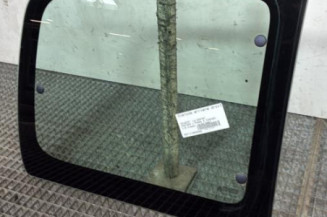 Custode arriere droit PEUGEOT PARTNER 1