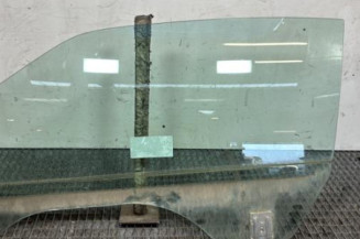 Vitre avant gauche AUDI A4 2 Photo n°1