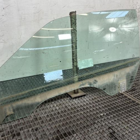 Vitre avant gauche AUDI A4 2