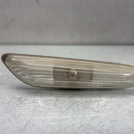 Repetiteur clignotant avant gauche (Feux) BMW SERIE 3 E90 Photo n°1