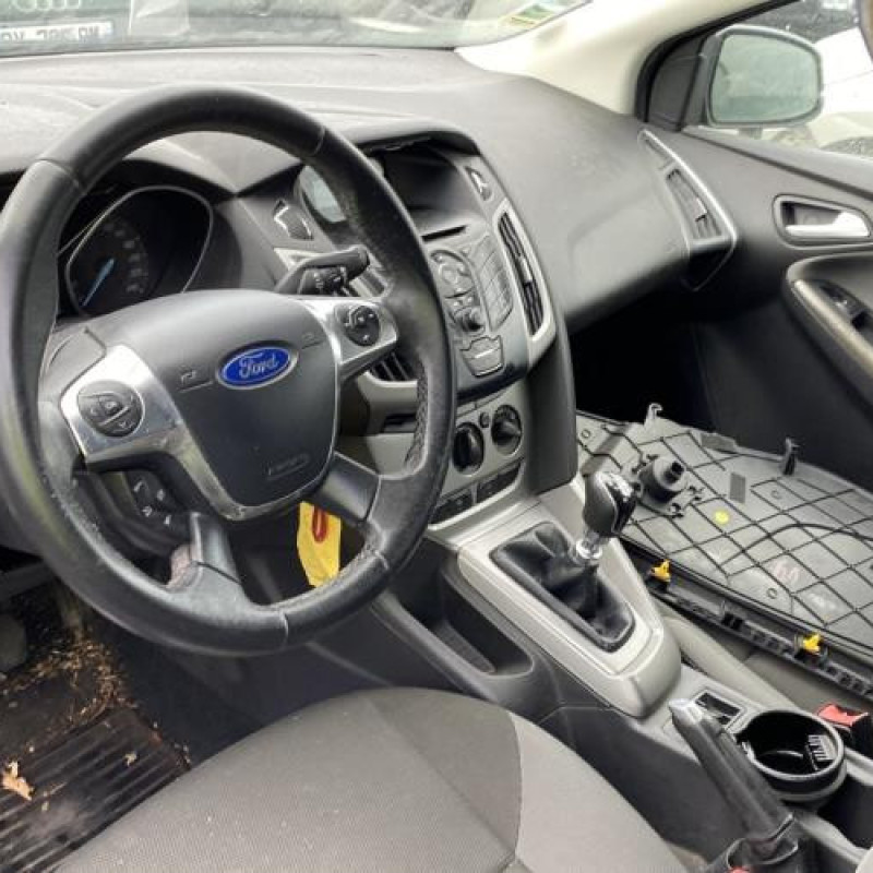 Compresseur clim FORD FOCUS 3 Photo n°17