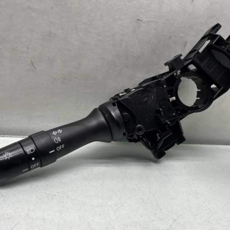 Commodo phare TOYOTA YARIS 2 Photo n°1