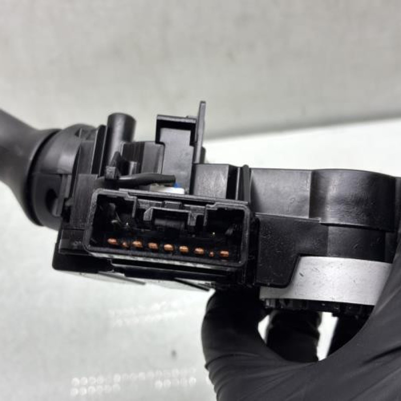 Commodo phare TOYOTA YARIS 2 Photo n°4