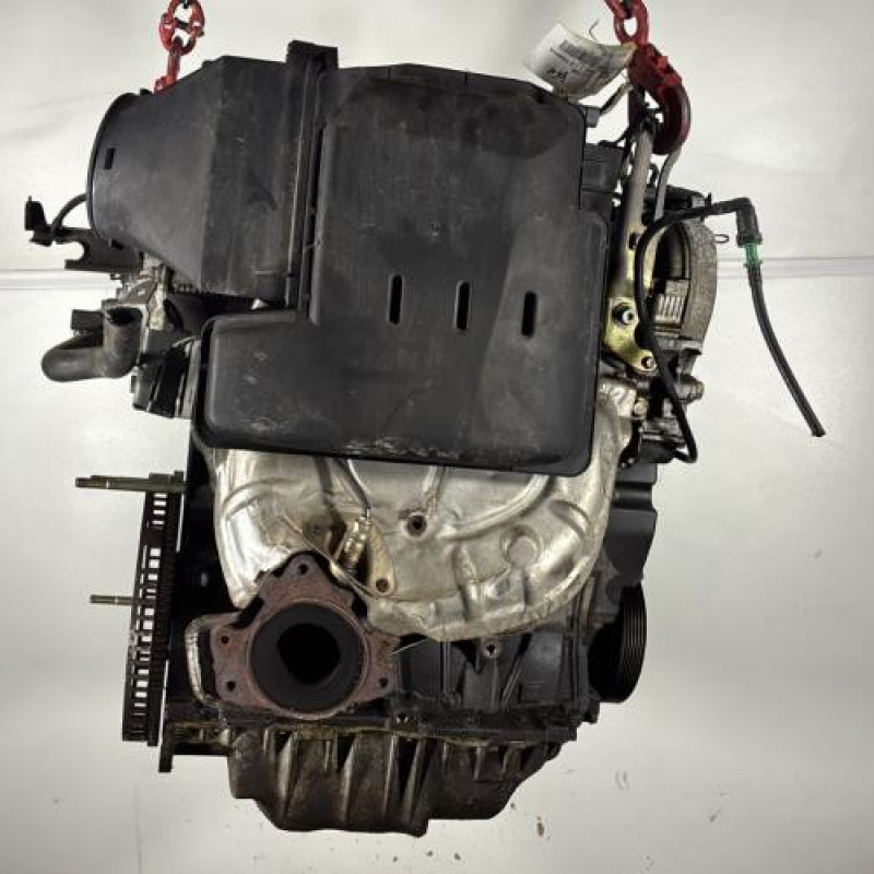 Moteur RENAULT LAGUNA 2 Photo n°1