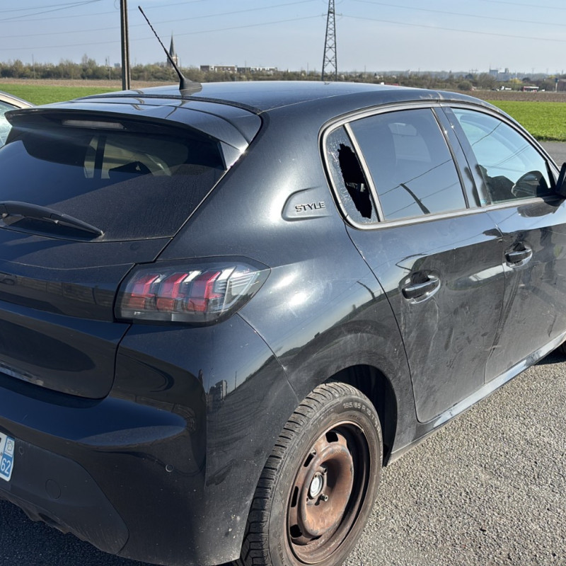 PEUGEOT 208 2 PHASE 1 1.2 PURETECH - 12V TURBO Photo n°3