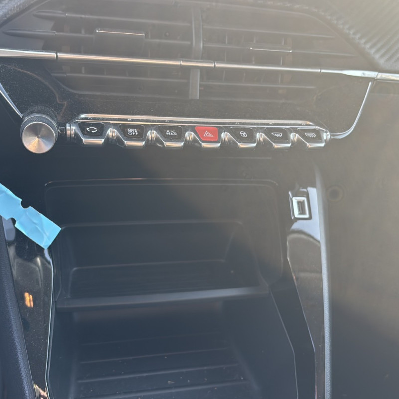 PEUGEOT 208 2 PHASE 1 1.2 PURETECH - 12V TURBO Photo n°19