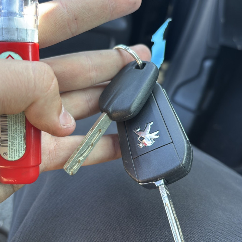 PEUGEOT 208 2 PHASE 1 1.2 PURETECH - 12V TURBO Photo n°21