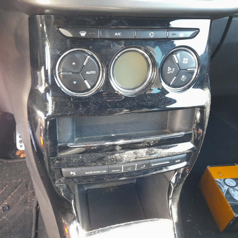 DS DS3 CABRIOLET PHASE 3 1.2 PURETECH - 12V TURBO Photo n°9