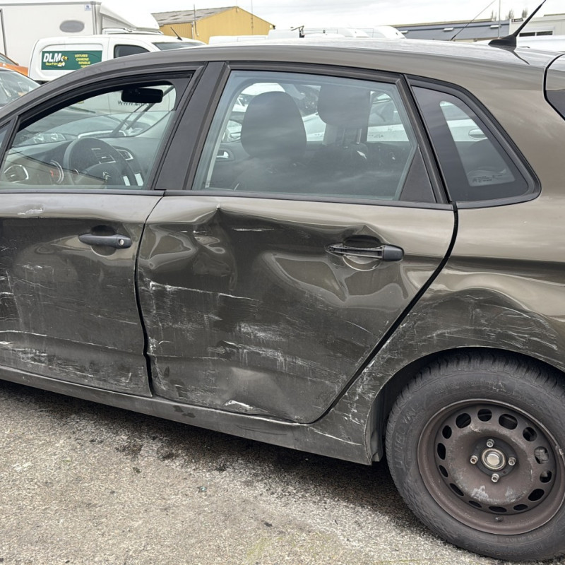 CITROEN C4 2 PHASE 1 1.6 HDI - 8V TURBO Photo n°6