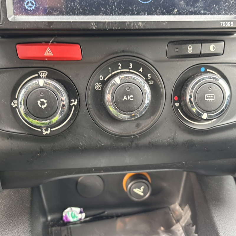 CITROEN C4 2 PHASE 1 1.6 HDI - 8V TURBO Photo n°17