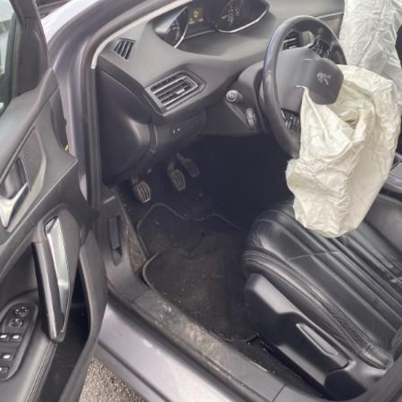 PEUGEOT 308 2 PHASE 1 1.6 HDI - 8V TURBO Photo n°11