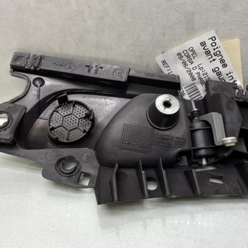 Poignee interieur avant gauche OPEL CORSA D Photo n°2