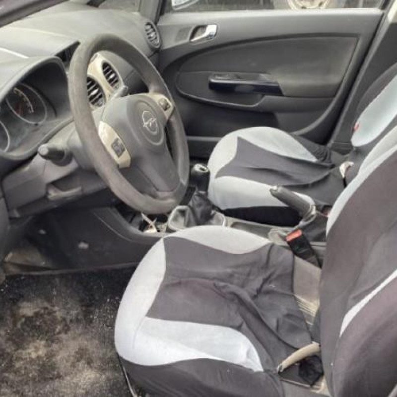 Poignee interieur avant gauche OPEL CORSA D Photo n°9