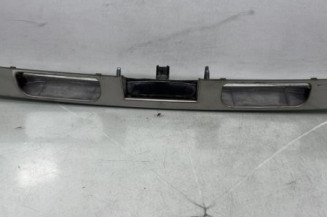 Bouton de coffre PEUGEOT 5008 1