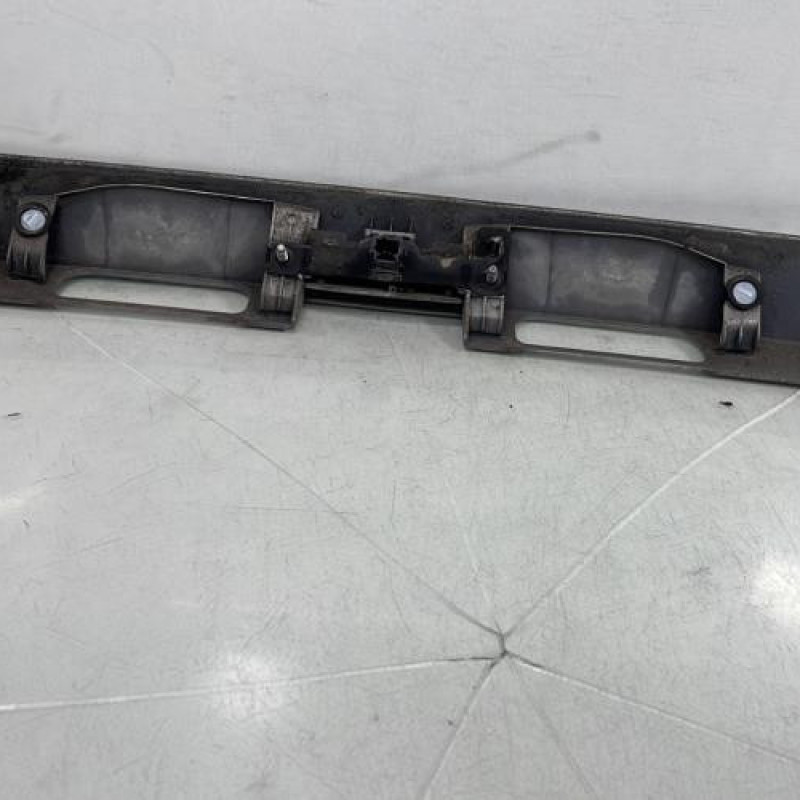 Bouton de coffre PEUGEOT 5008 1 Photo n°4