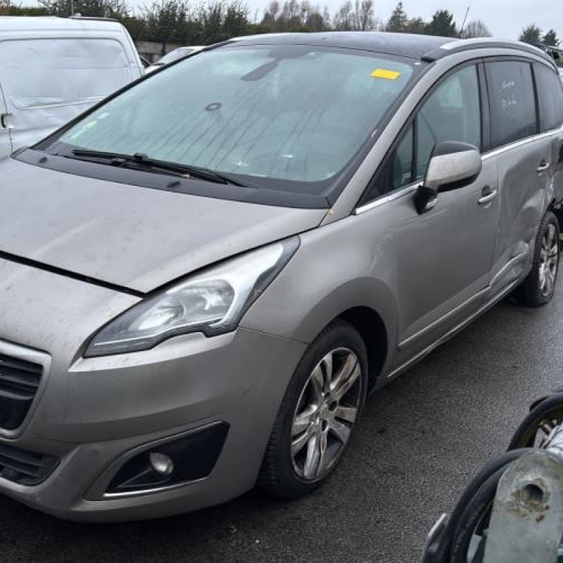 Bouton de coffre PEUGEOT 5008 1 Photo n°8