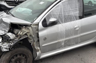 Baguette de coffre PEUGEOT 206